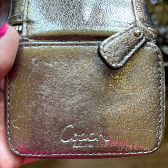 FINAL PRICE Coach pill case. Top of case is worn looking. No bottles - Picture 4 of 5